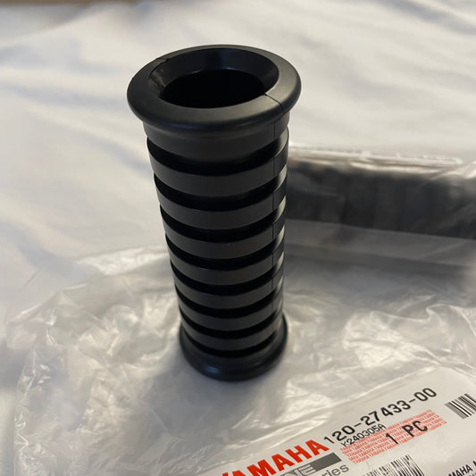 Pair of rear rubber footrests for Chappy and Bop Yamaha