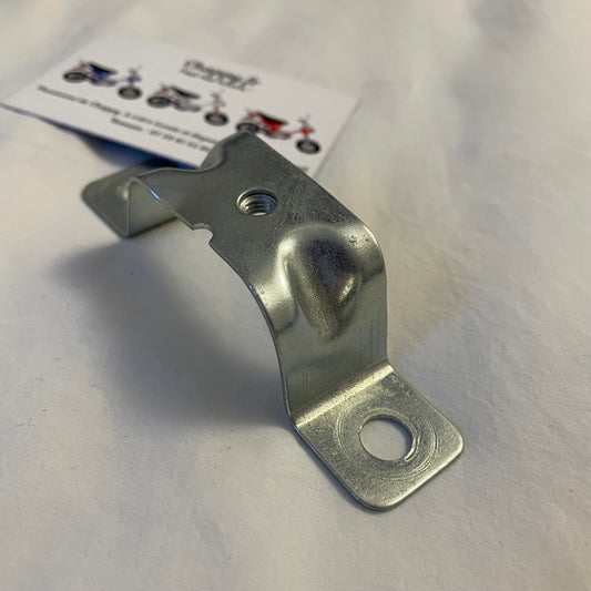 Chappy Yamaha carburetor cover support