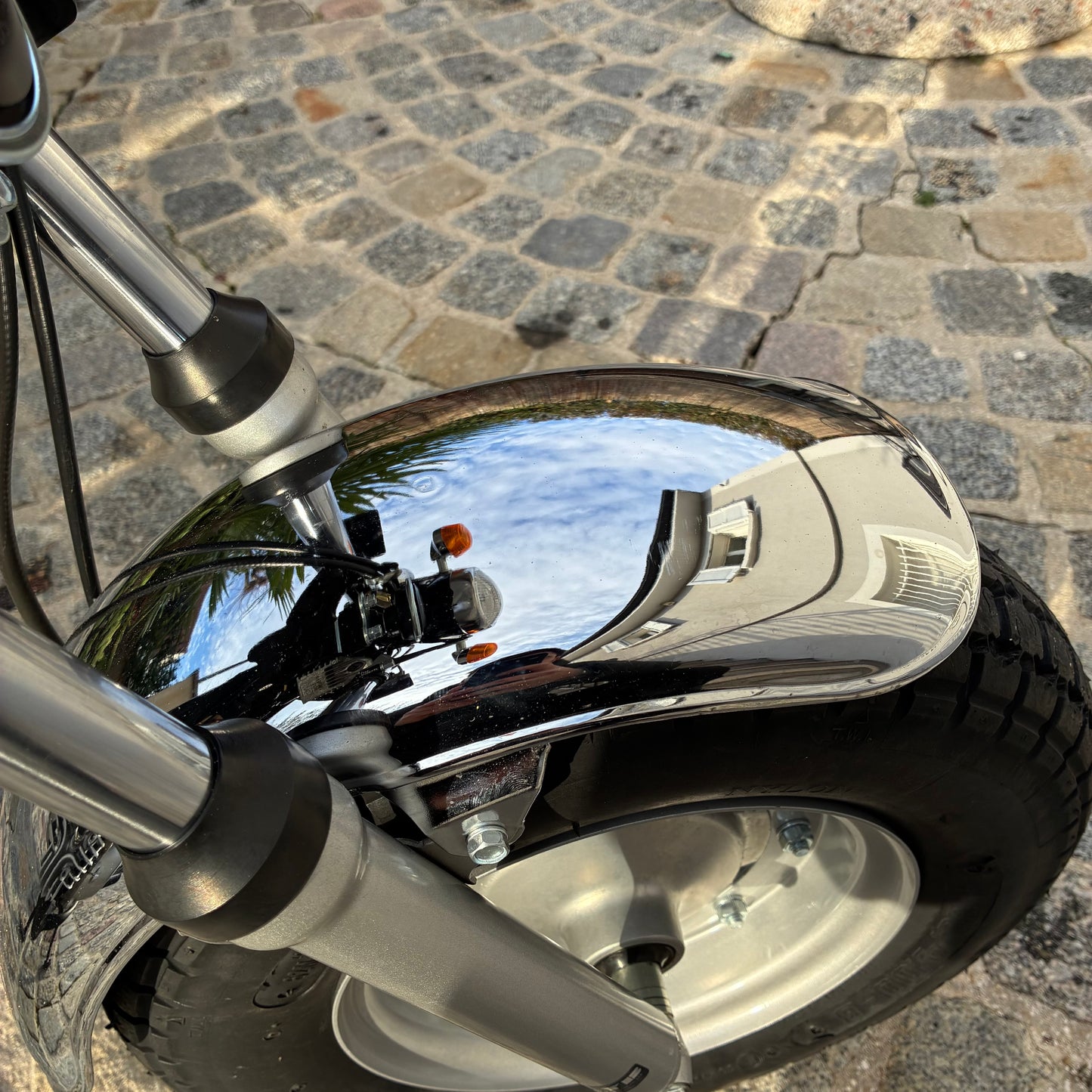 Chappy 13F - Black (Vendu)